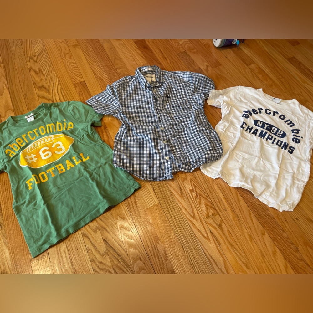 Abercrombie short sleeve bundle boys L